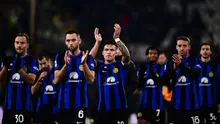 Tapi keunggulan Juve ini cuma bertahan enam menit saja. Lautaro Martinez berhasil menyamakan skor setelah meneruskan umpan matang dari Thuram. Skor imbang 1-1 bertahan sampai turun minum. (MARCO BERTORELLO/AFP)
