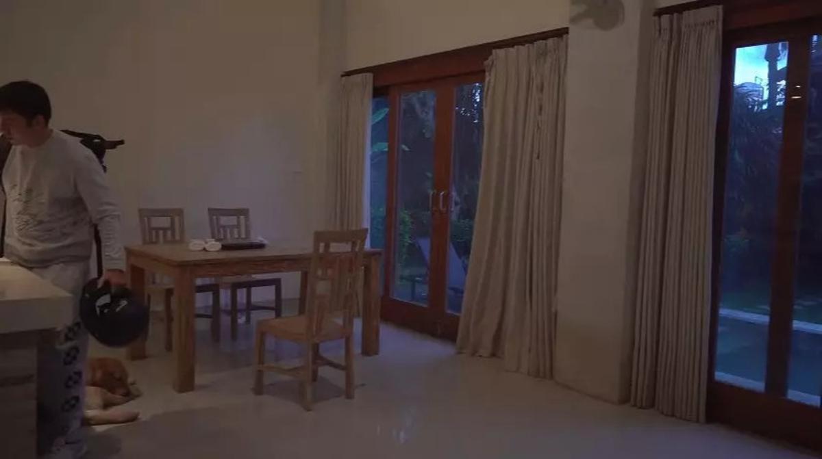 7 Potret Dapur Stefan William di Vila Bali, Desain Minimalis tapi Tawarkan Pemandangan Memukau