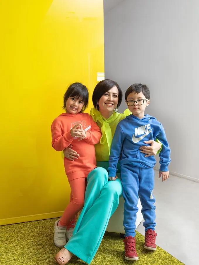 [Fimela] Anak Kembar Cynthia Lamusu dan Surya Saputra