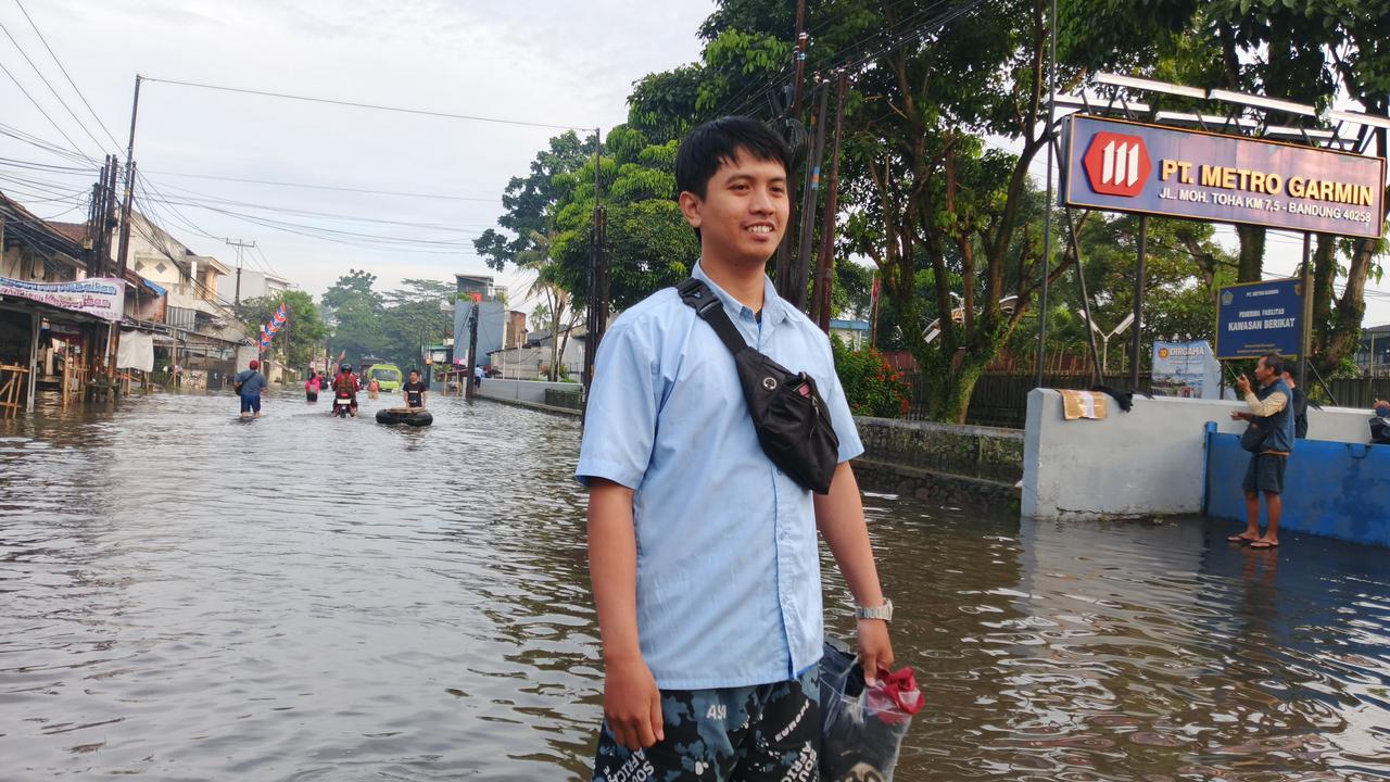 Potret Warga Terdampak Banjir Dayeuhkolot Bandung: Aris, Buruh yang Tak Bisa Libur