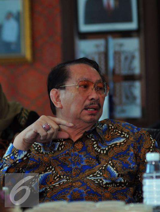 Mantan menteri PAN-RB, Taufiq Effendy saat menghadiri acara reuni Kementrian PANRB di kawasan Jakarta Selatan, Selasa, (23/2). Pertemuan ini beragendakan mencari solusi terbaik dalam percepatan reformasi birokrasi. (Liputan6.com/Faisal R Syam)