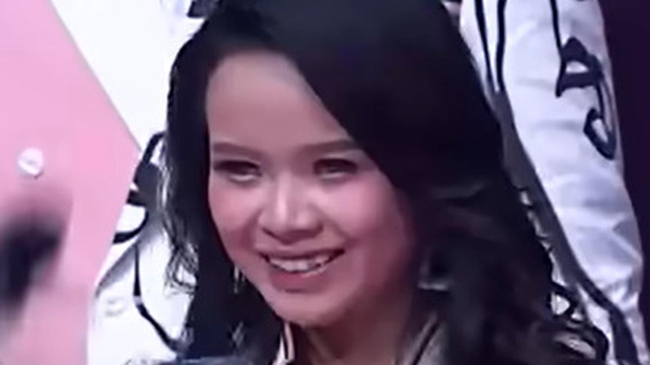 Beri Kesempatan untuk Bernyanyi, Mita Peserta D'Academy 6 Tiba-tiba Pingsan Denada Langung Syok 'Masa Aku Mempermalukan Dia
