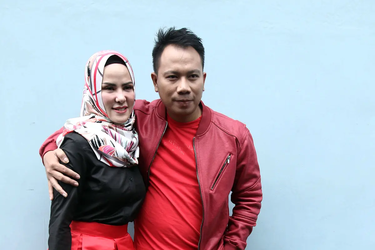 [Bintang] Vicky Prasetyo dan Angel Lelga