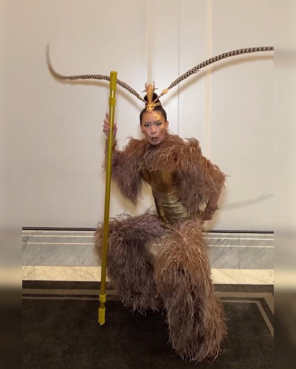 7 Potret Patricia Gouw Cosplay Jadi Kera Sakti Sun Go Kong di Perayaan Ultah Sahabat, Totalitas Tampil Spektakuler