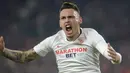 6. Lucas Ocampos (Sevilla) - Pemain berusia 26 tahun ini tampil mempesona saat membawa Sevilla meraih trofi juara Liga Europa 2019/2020 lalu. Lucas Ocampos telah menyumbangkan 17 gol dan 5 assist bersama Sevilla di semua kompetisi pada musim 2019/2020. (AFP/Cristina Quicler)