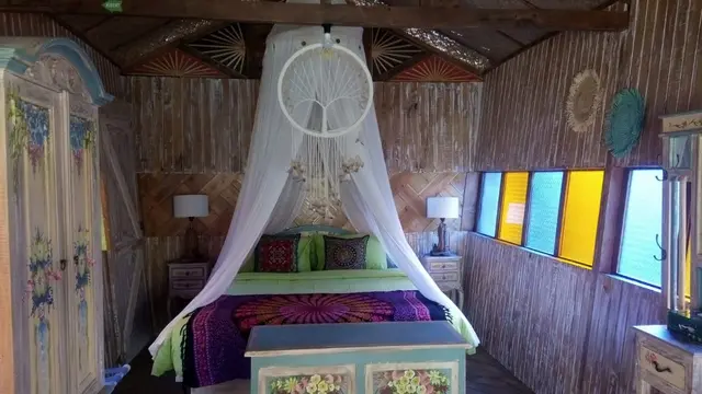 La Luna penginapan bernuansa Gypsy