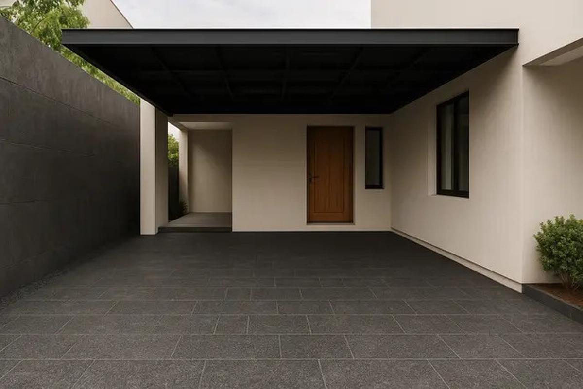 8 Inspirasi Carport dengan Batu Andesit 2025, Tampil Kokoh dan Elegan di Hunian Minimalis