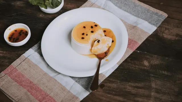 Agar-agar Susu Lapis