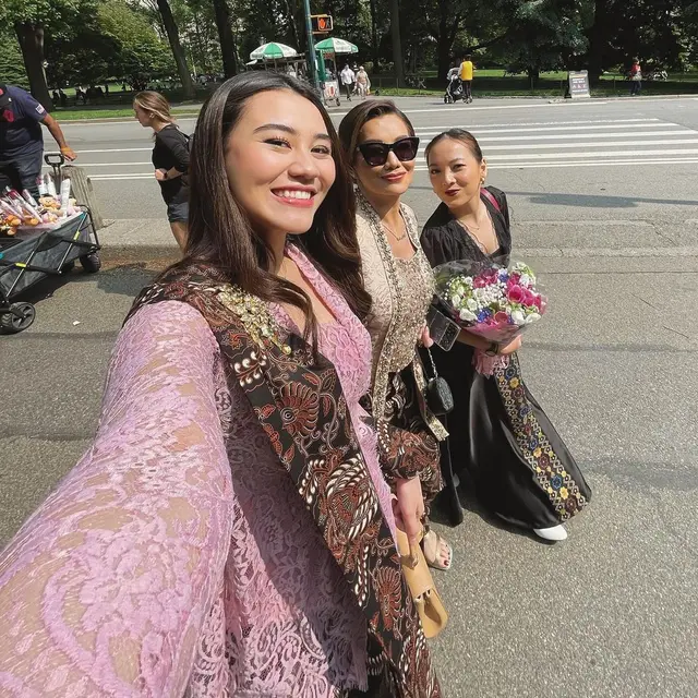 [Fimela] Aaliyah dan Zahwa Massaid