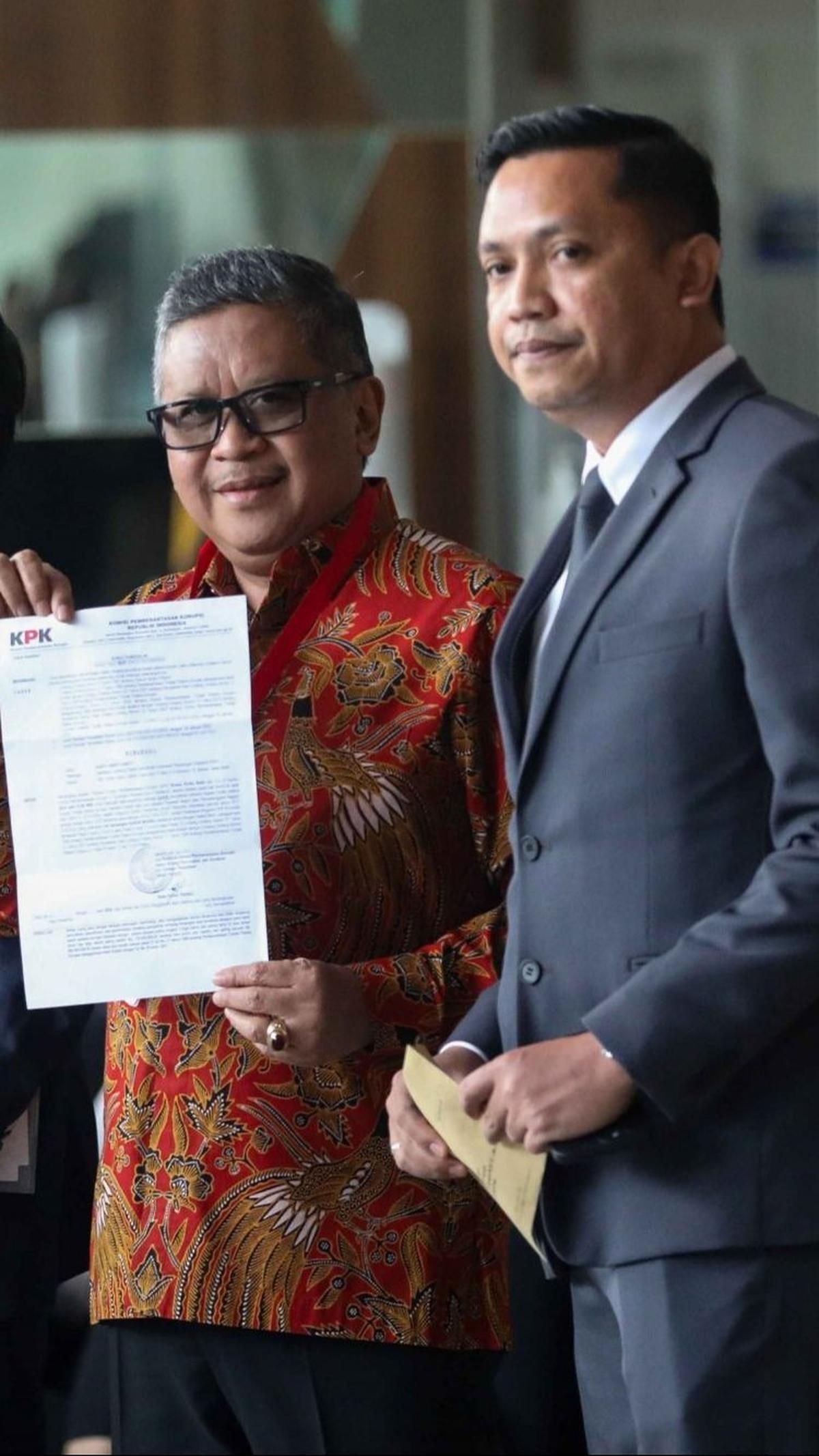 "Kita mempunyai grafik di mana ketika Sekjen PDI Perjuangan menyampaikan kritik dari proses pilpres kemarin, grafiknya itu menaik. Isu ini selalu dinaikin," kata Ronny kepada wartawan. Foto: Liputan6.com / Herman Zakharia<br>