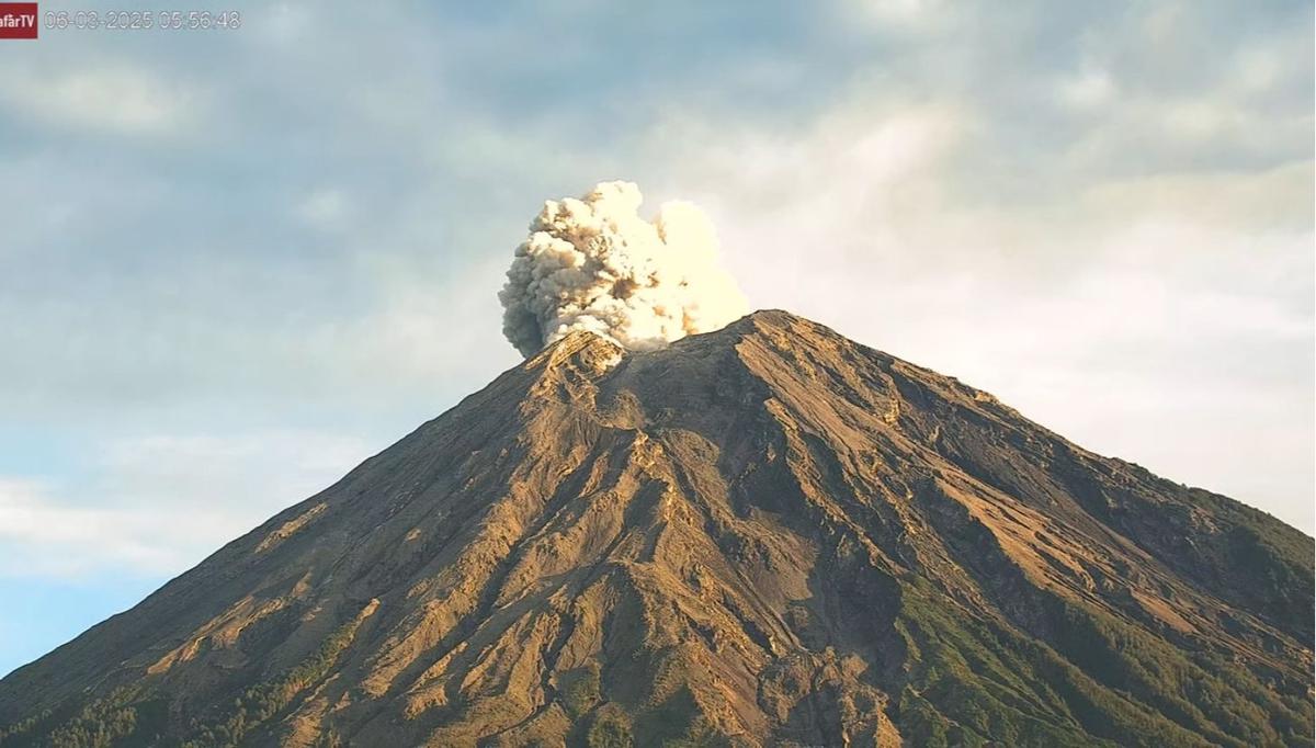 erupsi Semeru