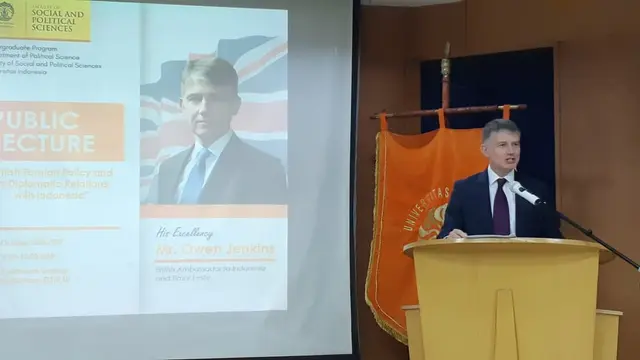 Duta Besar Inggris untuk Indonesia Owen Jenkins, menyampaikan kuliah umum di FISIP-UI, Rabu 16 Oktober 2019. (Rizki Akbar Hasan / Liputan6.com)