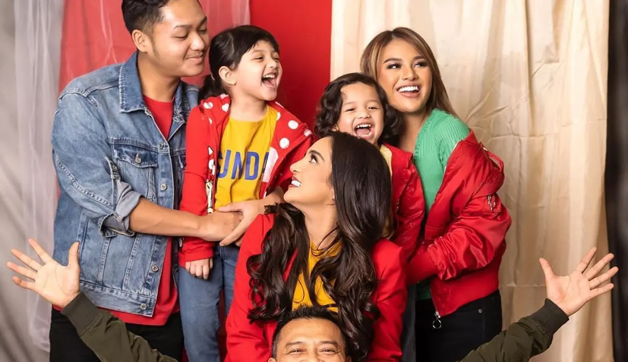 Aurel Hermansyah (Instagram/aurelie.hermansyah)