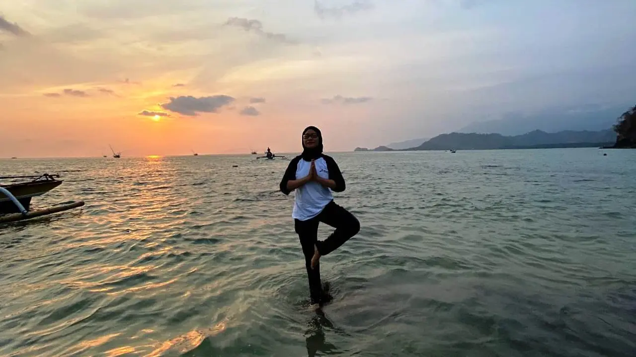 Mengejar Sunset di Pantai Minang Rua Lampung Selatan Ditemani Nelayan Melaut