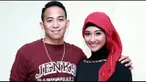 Keputusannya untuk kerja sampingan sebagai sopir taksi uber, ia mengaku mendapat keuntungan bersih sebesar 500 ribu rupiah.
