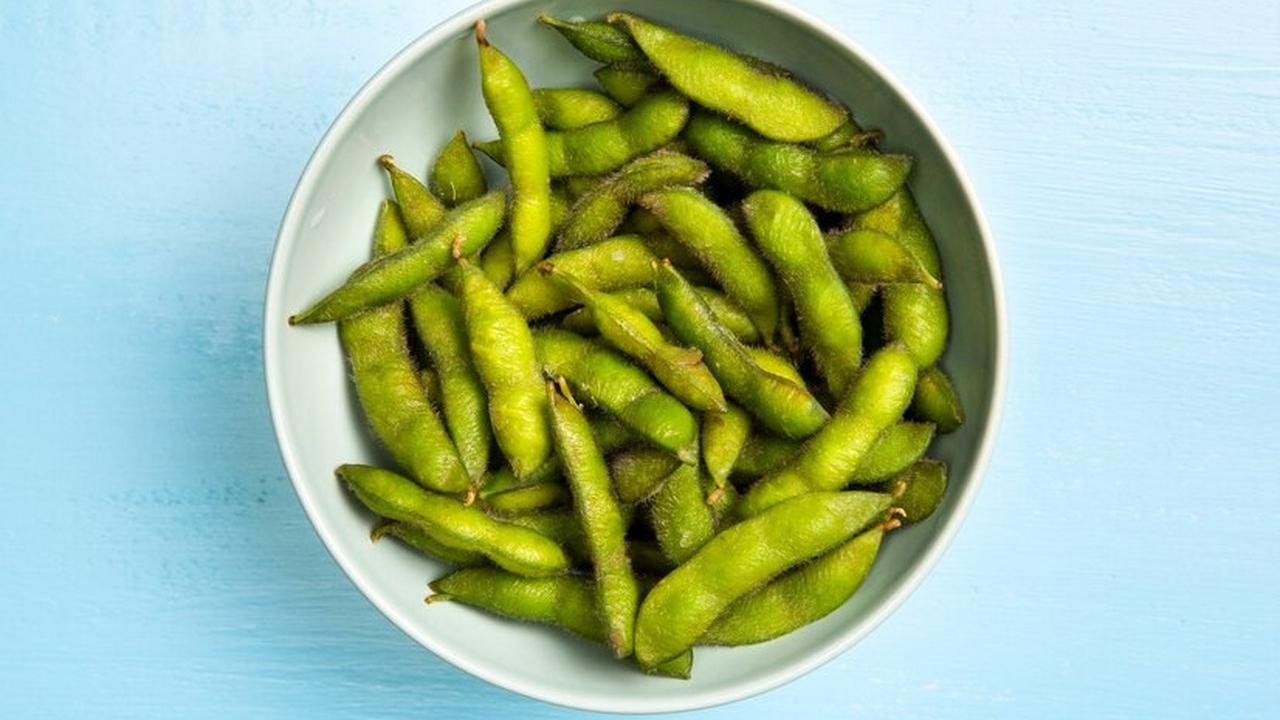 7.&nbsp;Edamame: Sumber Kalsium dari Kacang Kedelai
