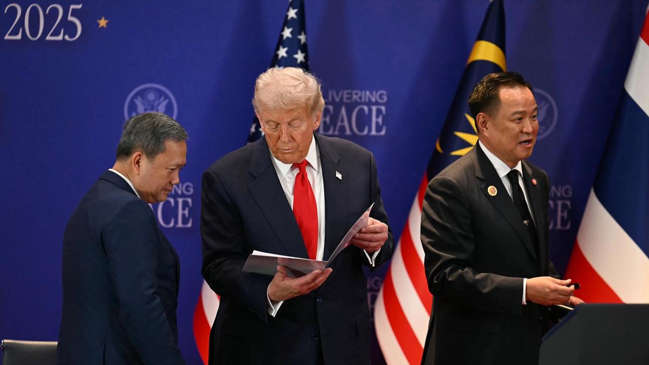 FOTO: Gencatan Senjata Thailand–Kamboja Disepakati di KTT ASEAN, Anwar dan Trump Jadi Mediator