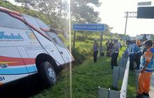 Bertambah, Korban Meninggal Kecelakaan Bus Rosalia Indah di Tol Batang Jadi 8 Orang