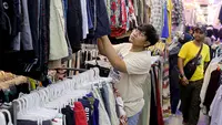8 Rekomendasi Tempat Belanja Baju Thrift di Blok M yang Paling Diburu 2026