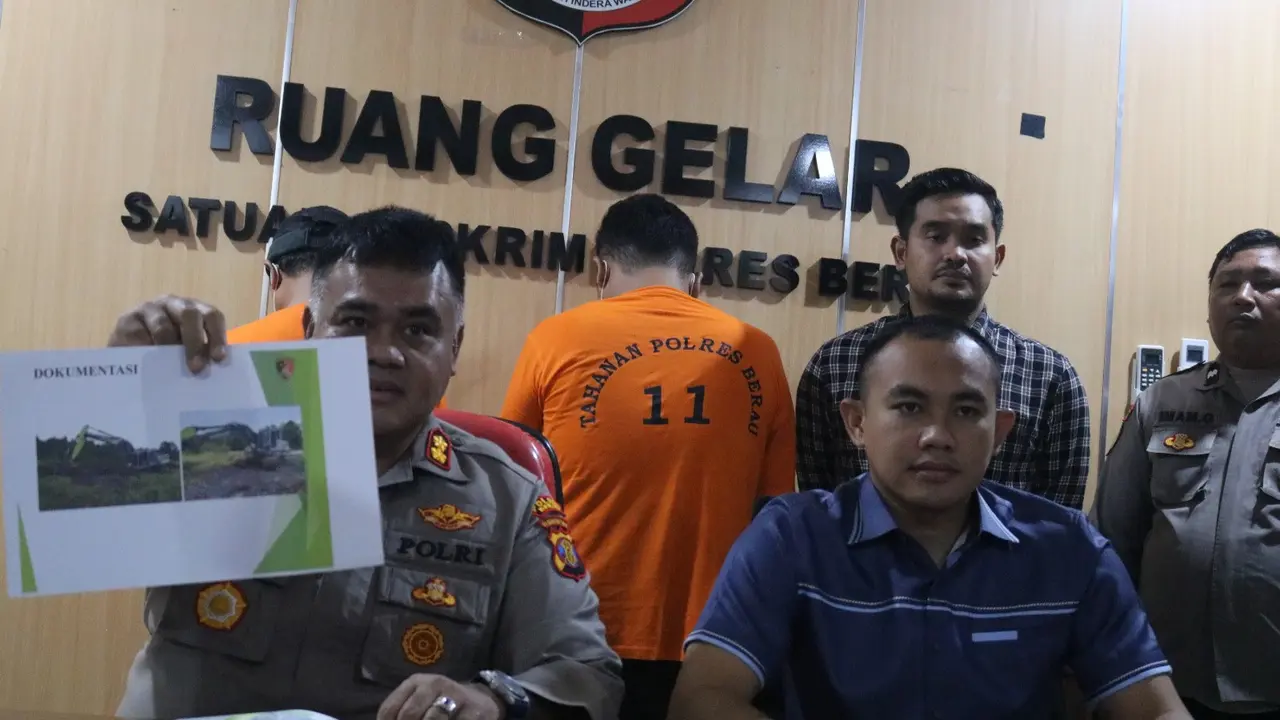 Pelaku penambangan ilegal diamankan di Polres Berau. (Istimewa)