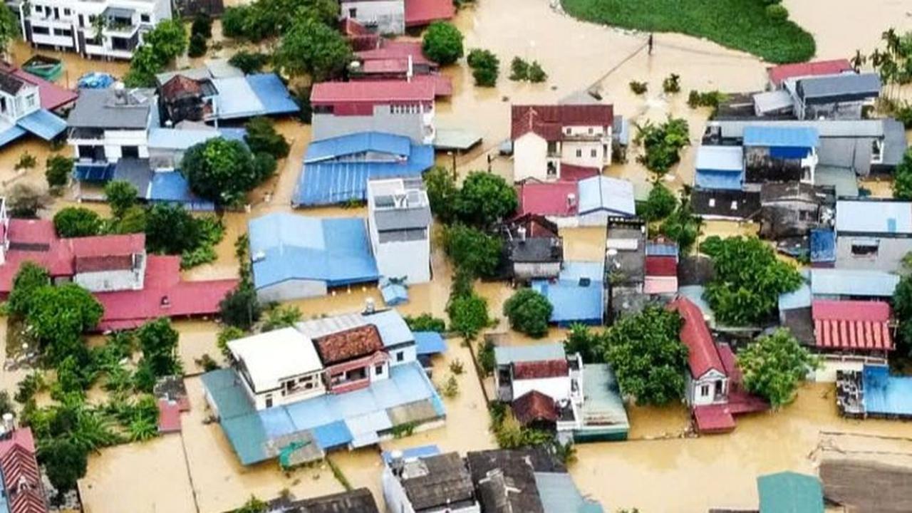 Topan Super Yagi, yang merupakan salah satu badai paling dahsyat dalam beberapa tahun terakhir, telah menyebabkan kerusakan besar di bagian utara Vietnam. Foto: Xuan Quang / AFP