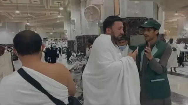 Layanan jasa resmi pendorong kursi roda di Masjidil Haram (Foto: MCH Makkah