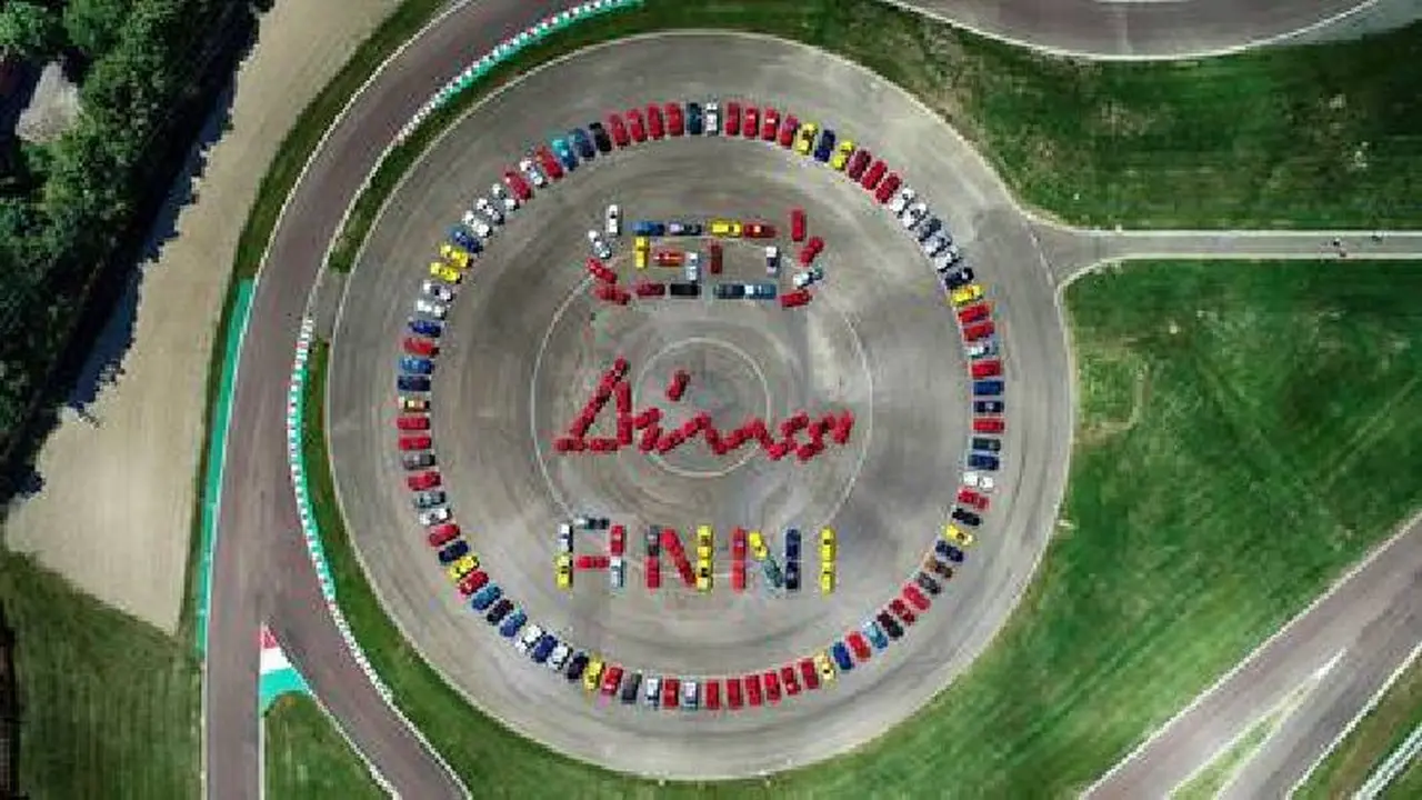 Kerennya Perayaan 50 Tahun Ferrari Dino di Maranello (Foto:Istimewa)