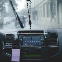 Ilustrasi Kaca Mobil Berembun Credit: pexels.com/M&W Studios