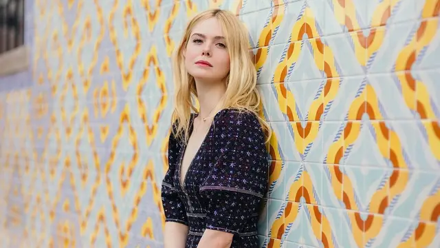 Pesona Elle Fanning (sumber: instagram/@ellefanning)
