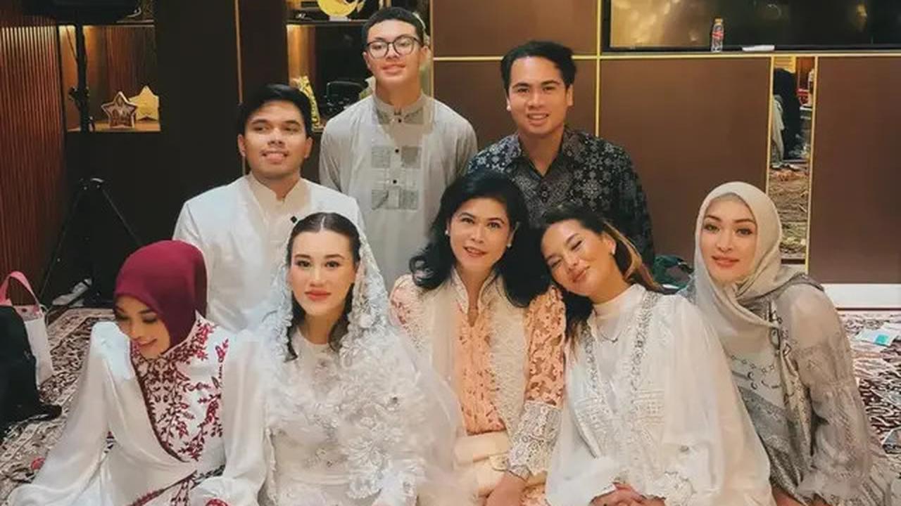 6 Potret Gaya Zahwa Massaid Kakak Kandung dan Aurel Hermansyah Kakak Ipar Aaliyah Massaid saat Tasykuran Empat Bulanan Kehamilan