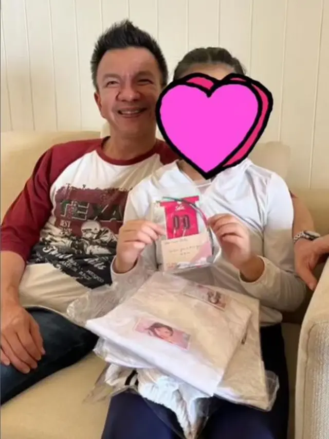 4,5 Tahun Berlalu, Ini 6 Potret Haru Denada Pertemukan Putrinya dengan Jerry Aurum