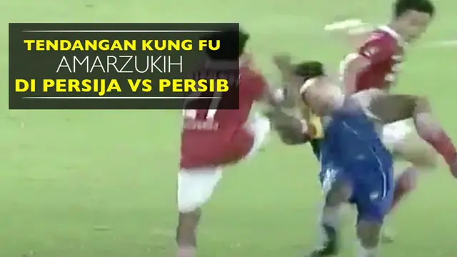 Video tendangan kung fu gelandang Persija Jakarta, Amarzukih, kepada pemain Persib Bandung, Febri Hariyadi.