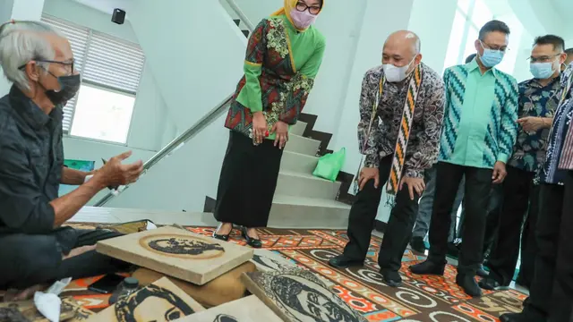 Cetak Local Champion MenkopUKM Dorong Pemda Kembangkan Produk UKM Unggulan