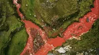 Mengungkap Keunikan Sungai Merah Cusco dengan Aliran Air Berwarna Merah Alami