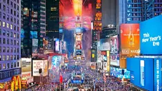 Perayaan megah saat tahun baru di kota New York, berawal sejak tahun 1904, Saat kawasan bisnis New York Times Square baru saja dibuka. Hingga saat ini, New York Times masih menjadi salah satu ikon perayaan tahun baru termegah di dunia. (3.bp.blogspot.com)