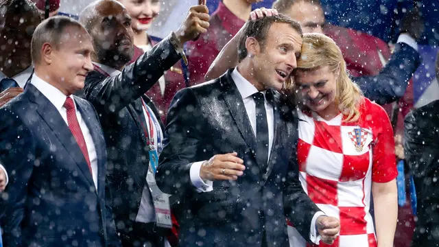 Momen Intim Presiden Kroasia dan Prancis di Final Piala Dunia 2018