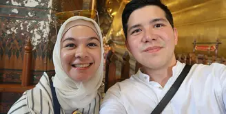 Rona bahagia tengah menyelimti pasangan Haykal Kamil dan Tantri Namirah. Tepat di hari Sabtu, 6 Januari 2018, keduanya dikaruniai anak pertama berjenis kelamin perempuan. (Instagram/haykalkamil)