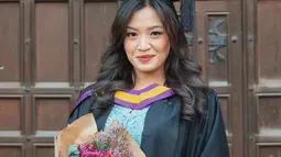 Potret Wisuda S2 Lintang Aqmarina Kakak Amel Carla, Dapat Beasiswa LPDP