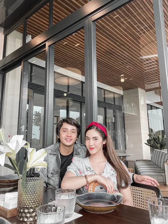 Terlibat Cinta Lokasi, Ini 6 Momen Manis Syahra Larez dan Arbani Yasiz