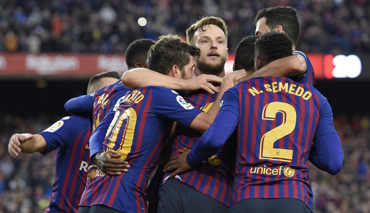 3. Barcelona – Melihat gelandang Barcelona yang sudah tua membuat mereka harus mencari gelandang muda berkualitas, Itu sebabnya Rabiot menjadi solusi efektif masalah Barcelona saat ini. (AFP/Lluis Gene)