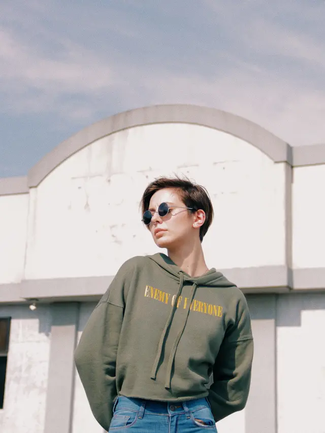 Ilustrasi rambut pixie - pendek