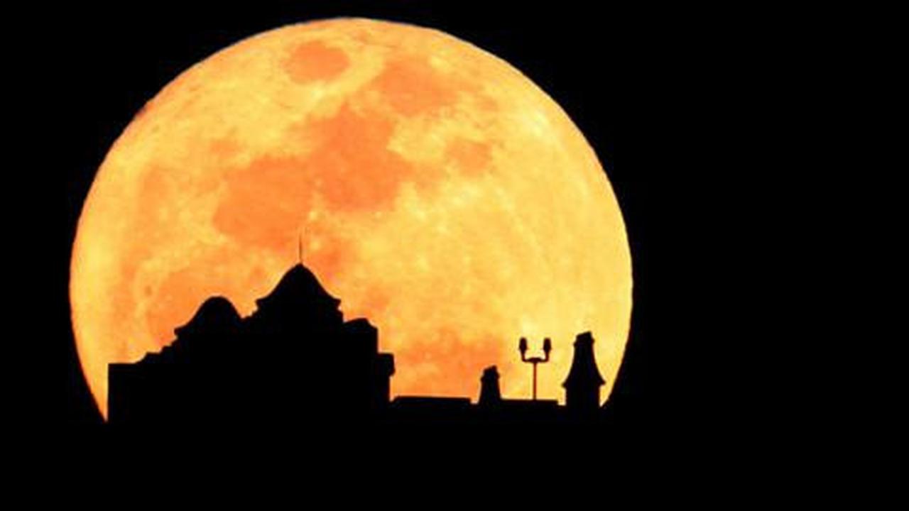 Siapkah berburu bulan? Puncak Supermoon nanti malam!