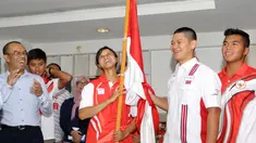  Suasana hangat dan ceria saat pelepasan atlet Olimpiade Rio 2016 di Kantor KOI, Jakarta, Rabu, (27/7/2016). (Bola.com/Nicklas Hanoatubun)