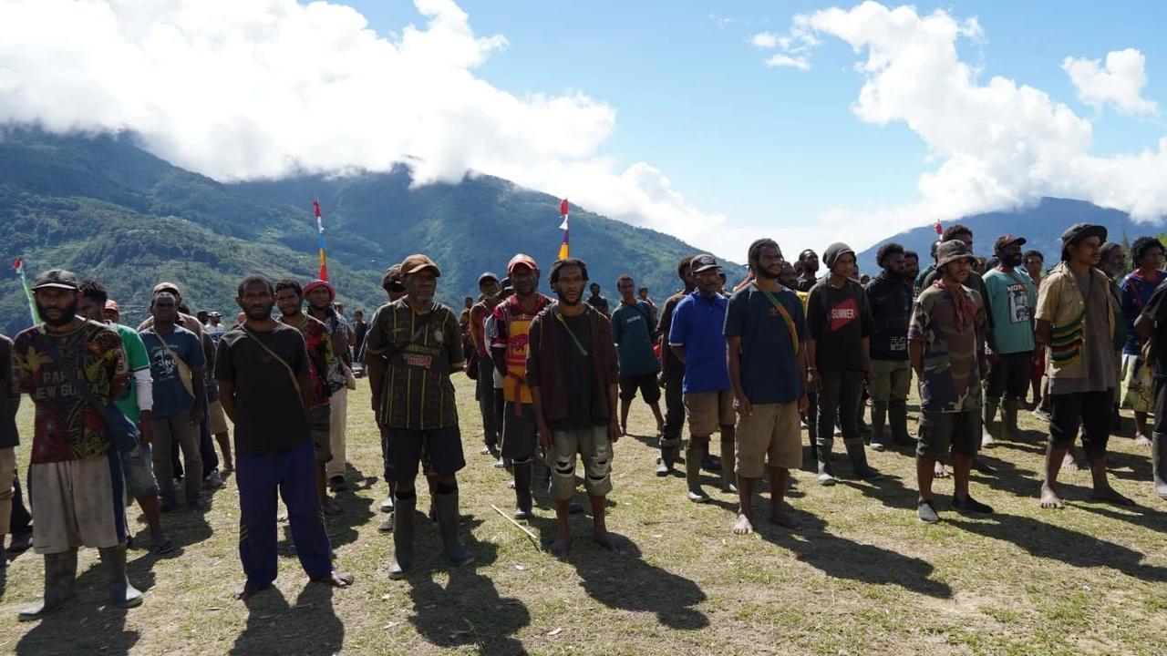 FOTO: Delapan Anggota TPNPB OPM Kiwirok Kembali ke NKRI