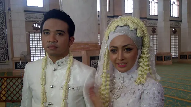 Gitaris Geisha, Roby Satria dan Cinta Ratu Nansha. (Rizky Aditya Saputra)