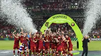 AS Roma berhasil meraih trofi juara&nbsp;UEFA Conference League musim ini setelah meraih kemenangan 1-0 atas Feyenoord pada laga final di&nbsp;National Arena, Tirana, Kamis (26/5/2022) dini hari WIB.&nbsp;(AP Photo/Antonio Calanni)