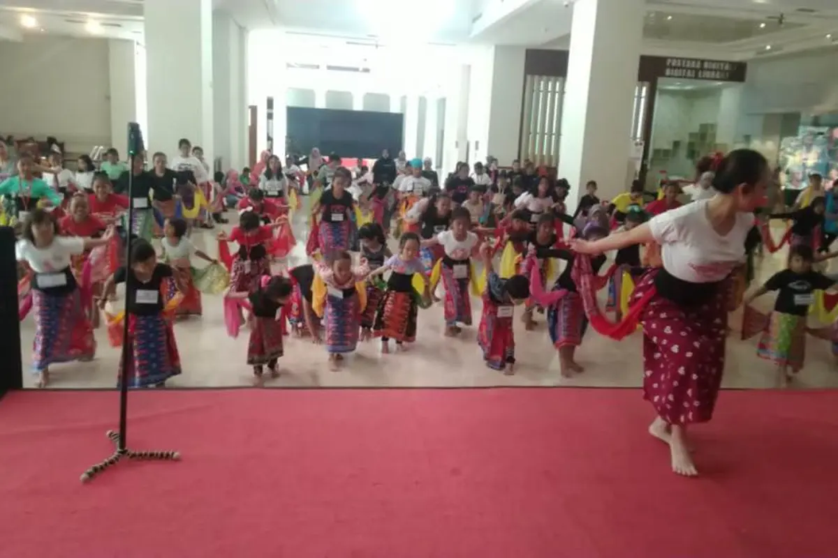 Belajar Tari Tradisional di Musuem Nasional