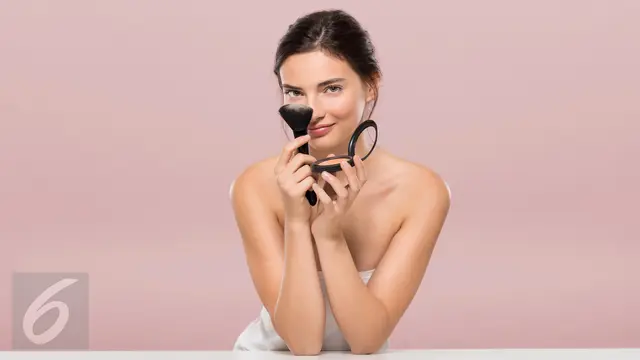 Ilustrasi Make Up