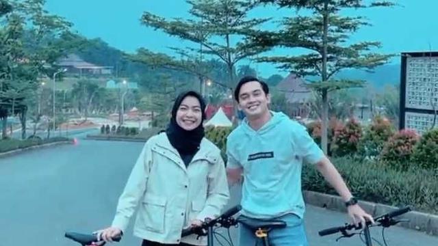 6 Potret Ikbal Fauzi dan Istri Usai Menikah, Umumkan Hamil Anak Pertama