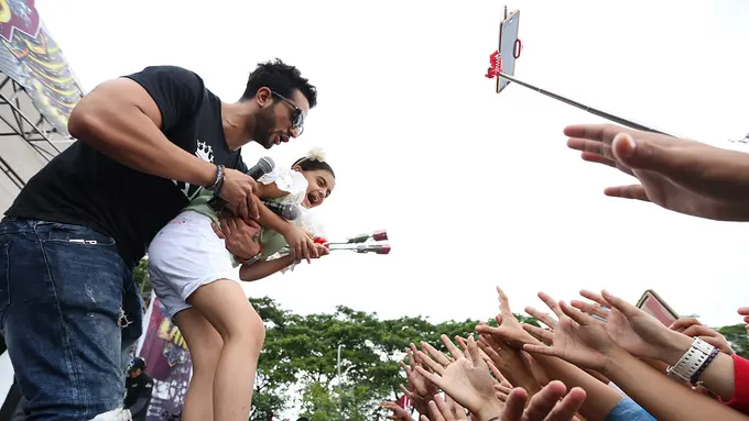 [Bintang] Mohabbatein